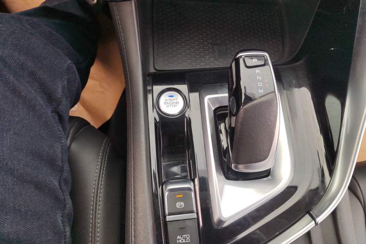 Used Dongfeng Aeolus AX7 2020 1.6T Automatic AI Navigation Model China VI Standard
