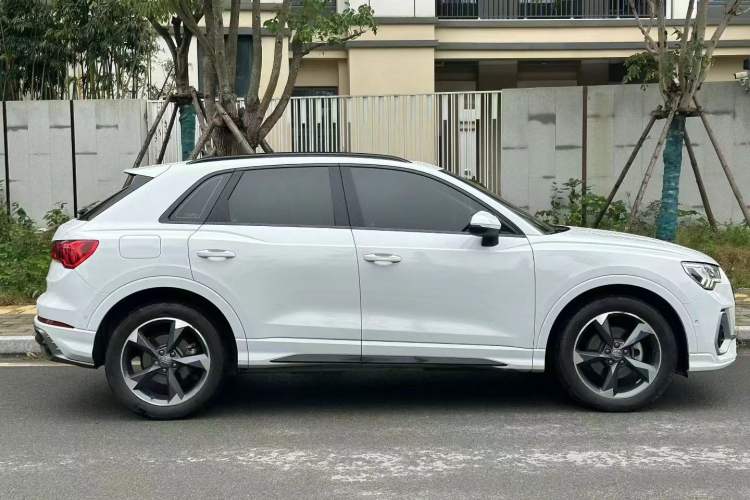 Used Audi Q3 2021 35 TFSI Fashion Dynamic Model