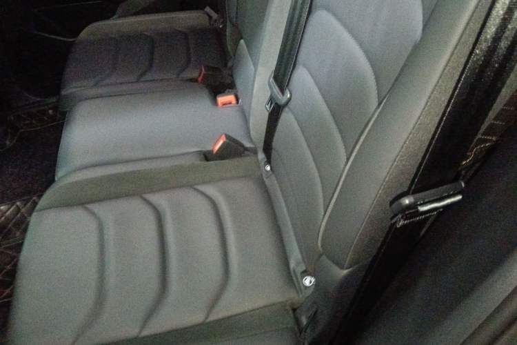 Used Volkswagen Tiguan L 2021 280TSI Automatic Two-Wheel Drive Smart Edition
