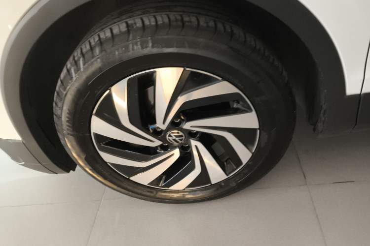 Used Volkswagen Tiguan L 2024 300TSI Automatic Two-Wheel Drive Smart Edition
