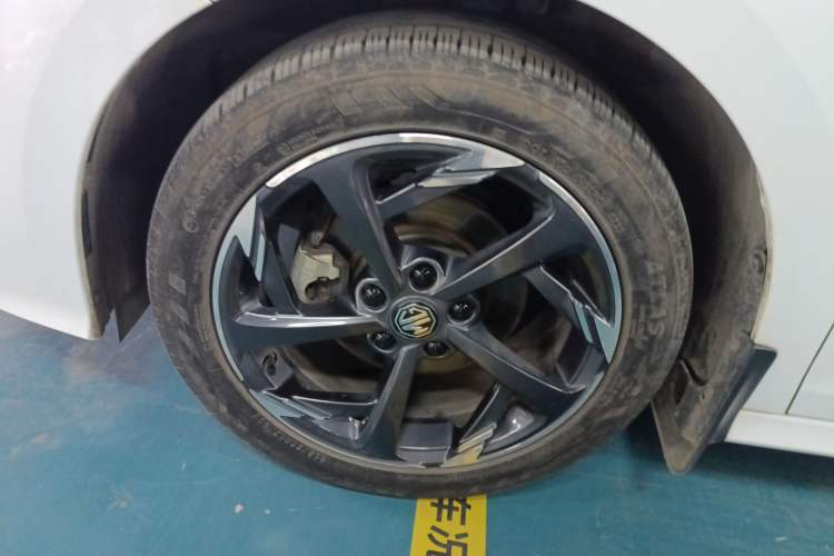 Used MG 5 2023 180 DVVT CVT Luxury Edition
