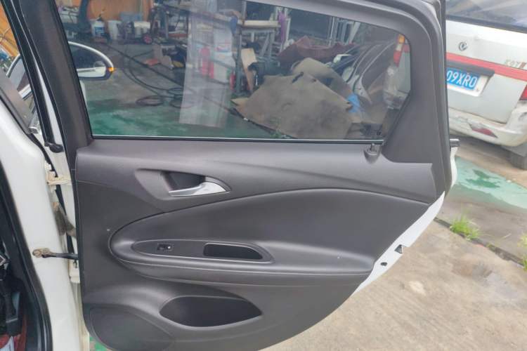 Used Buick Verano 2017 Sedan 20T Dual-Clutch Leading Model
