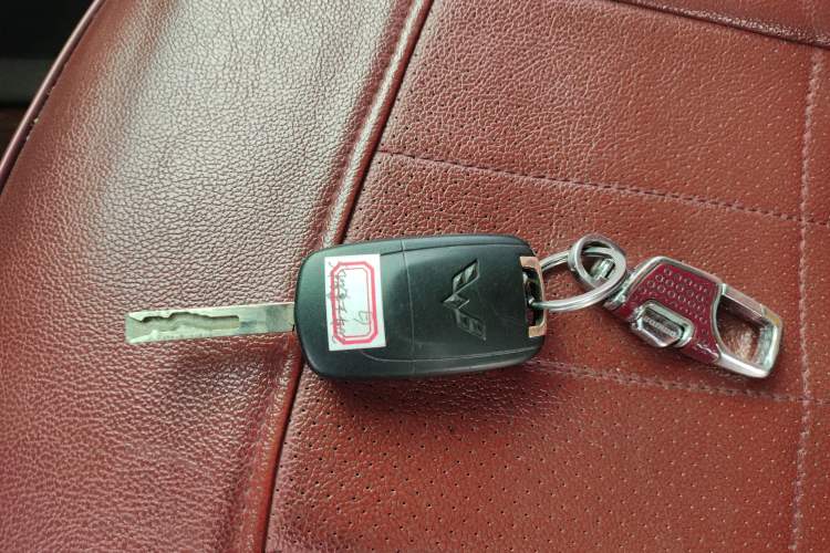 Used Wuling Hongguang 2019 1.5L S Standard Version China VI LAR
