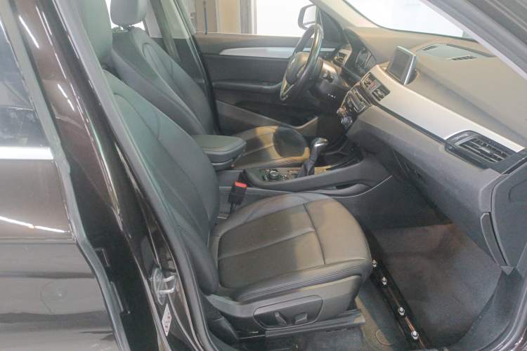 Used BMW X1 2019 sDrive20Li Leading Model
