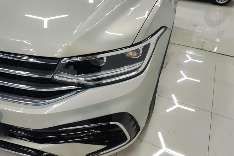 Used Volkswagen Tiguan L 2023 Restyled 330TSI Automatic Two-Wheel Drive R-Line Enhanced Comfort Version