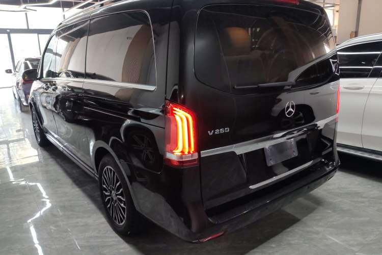 Used Mercedes-Benz V-Class 2017 V 260 Prestige Edition
