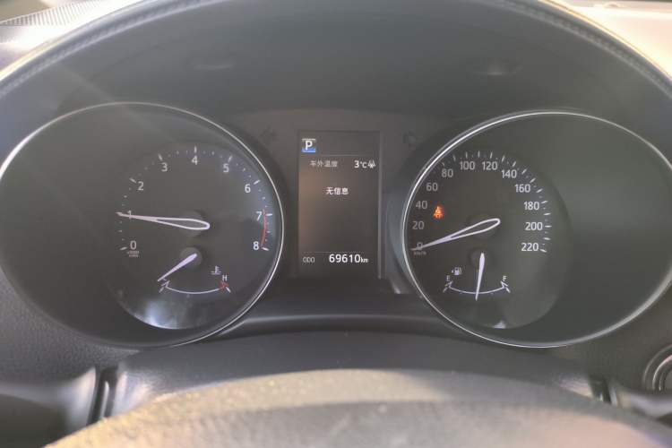 Used Toyota IZOA 2018 2.0L Yichi Edition China V Standard