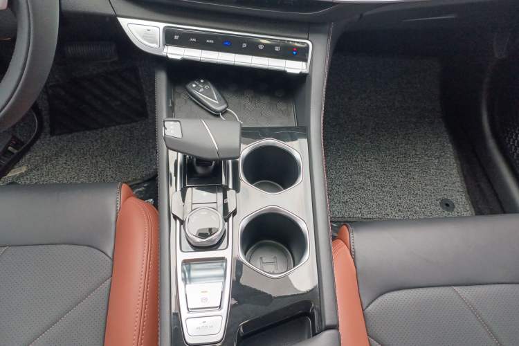 Used Changan Eado 2024 PLUS Blue Whale NE 1.4T GDI DCT High-Energy Edition
