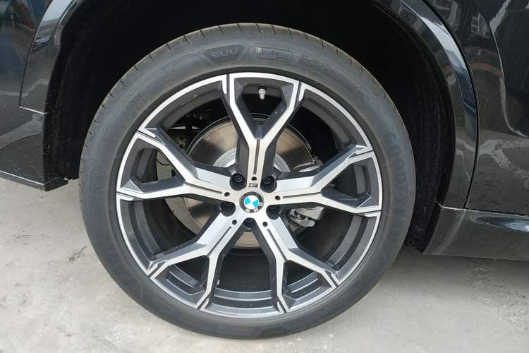 Used BMW X5 2023 xDrive 30Li Luxury M Sport Night Edition Package
