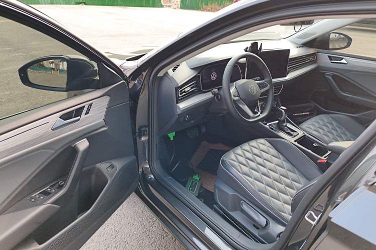 Used Volkswagen Sagitar 2024 300TSI DSG Excellence Edition