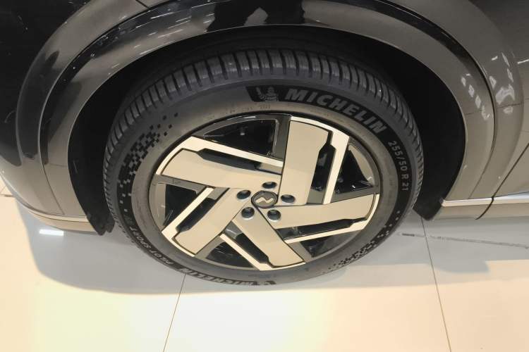 Used ONVO Luxeed L90 