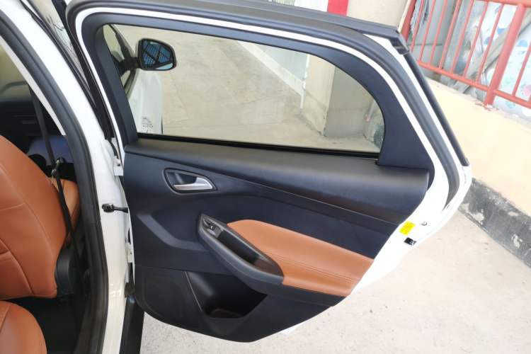 Used Ford Focus 2018 Hatchback Classic 1.6L Automatic Comfort Plus SmartDrive Edition