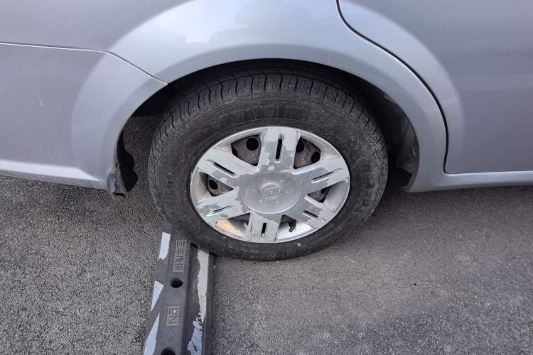 Used Buick Excelle 2013 1.5L Automatic Classic Model
