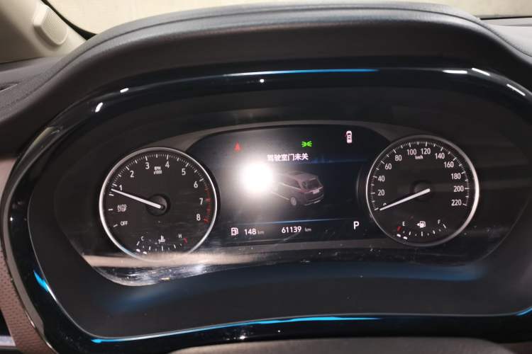 Used Buick GL8 2023 Land Executive Class Comfort Model