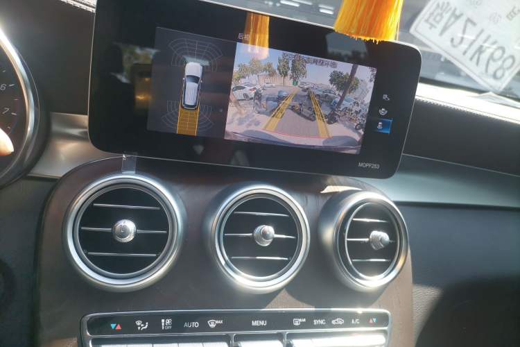 Used Mercedes-Benz GLC 2020 Facelift GLC 260 L 4MATIC Luxury Edition
