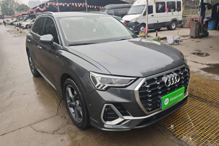 Used Audi Q3 2021 35 TFSI Fashion Dynamic Model