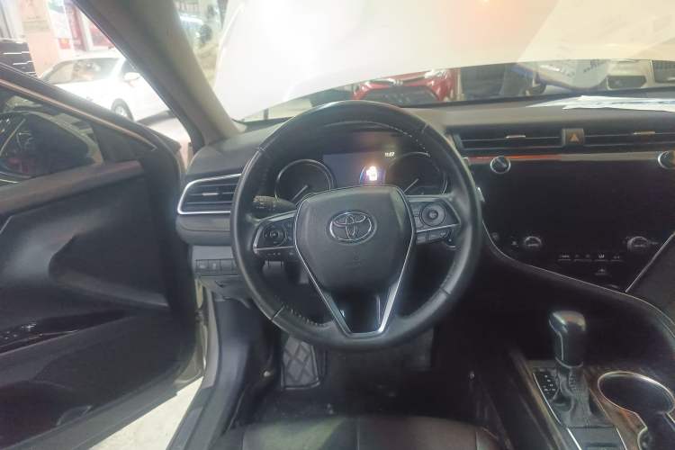 Used Toyota Camry 2019 Revised Version 2.0G Luxury Edition
