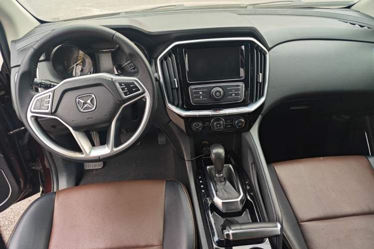 Used JMC Yusheng S350 2016 2.0T Automatic Two-Wheel Drive Gasoline Ultra-Luxury 5-Seater
