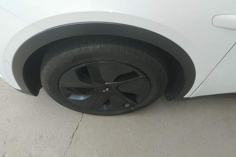 Used ONVO L60 2024 60 kWh Rear-Drive Version