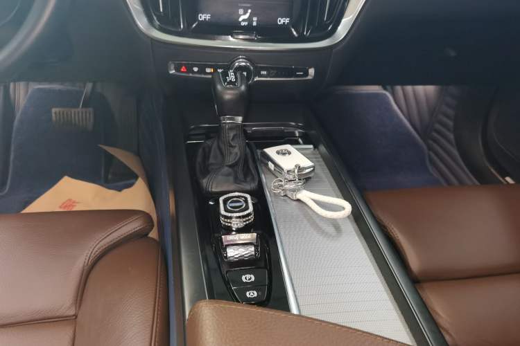 Used Volvo S60 2020 T4 Zhiyuan Luxury Edition