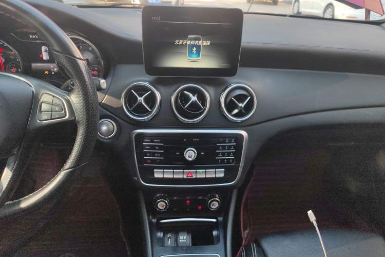 Used Mercedes-Benz GLA 2017 GLA 200 Fashion Model