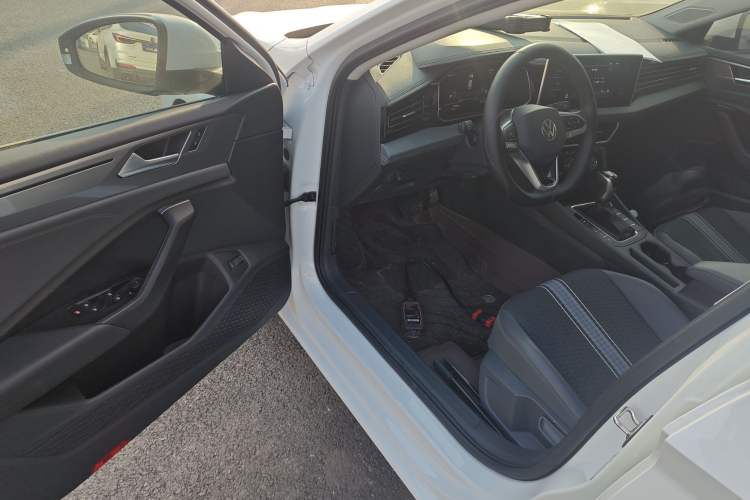 Used Volkswagen Sagitar 2024 200TSI DSG Flyover Edition