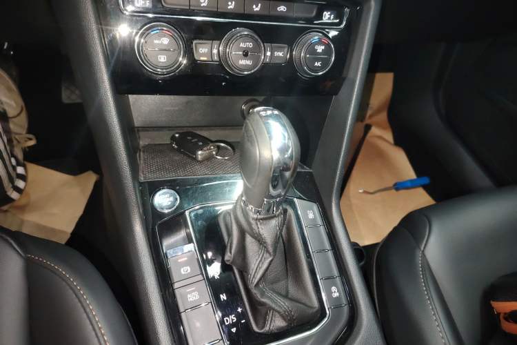 Used Volkswagen Tharu 2020 280TSI Two-Wheel Drive Comfort Edition China VI Standard