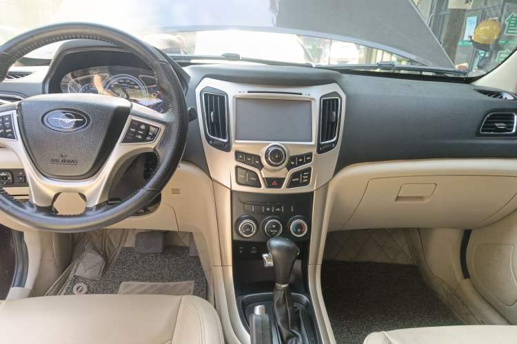 Used Haima S7 2015 2.0L Automatic ZhiShang Version