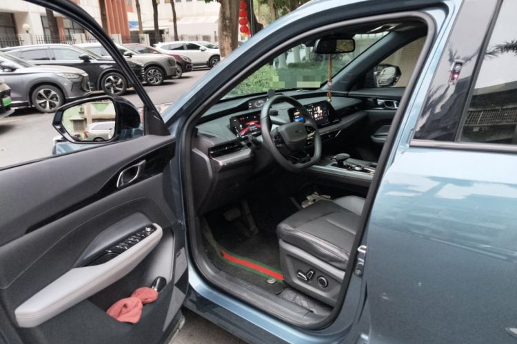 Used Oshan Z6 New Energy 2023 ZhiDian iDD 150KM Flagship PLUS Smart Parking Edition