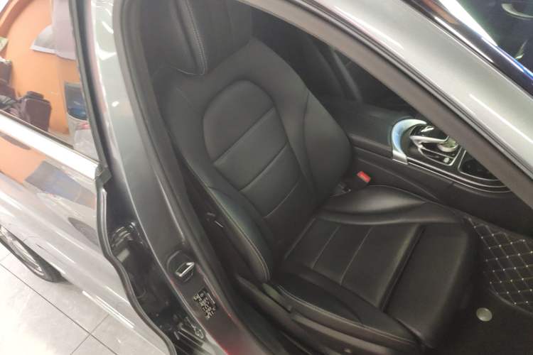 Used Mercedes-Benz C-Class 2017 Facelift C 200 L Sport Edition