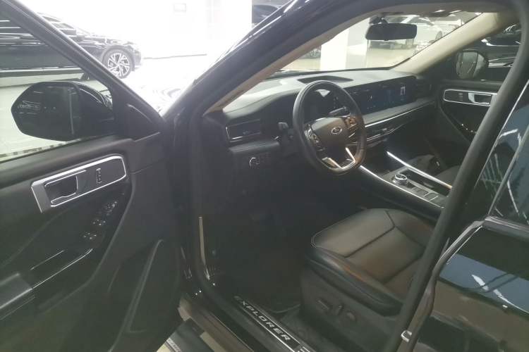 Used Ford Explorer 2023 EcoBoost 285 Rear-Drive Stylish Edition 6 Seats