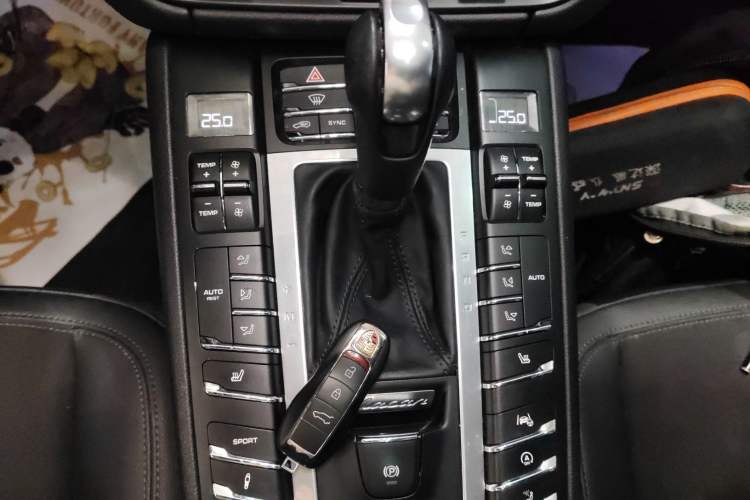 Used Porsche Macan 2021 Macan 2.0T