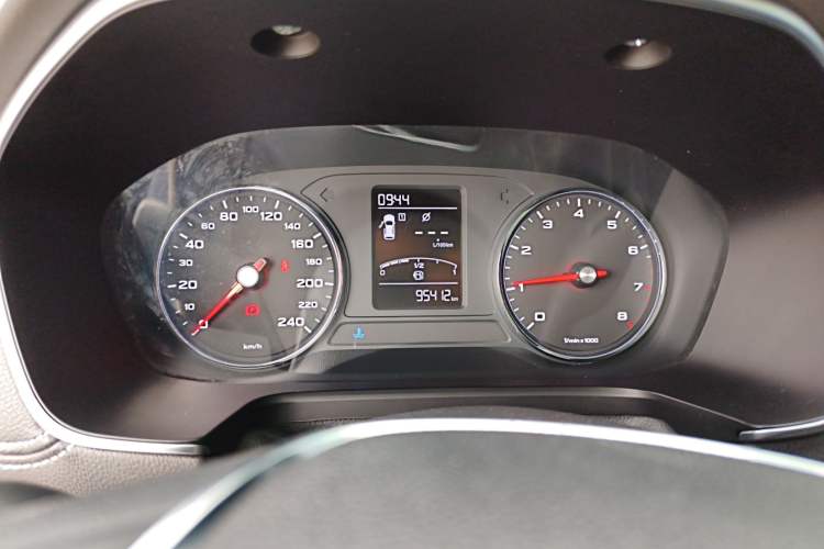 Used Roewe RX5 2018 20T Two-Wheel Drive Manual Flagship Edition
