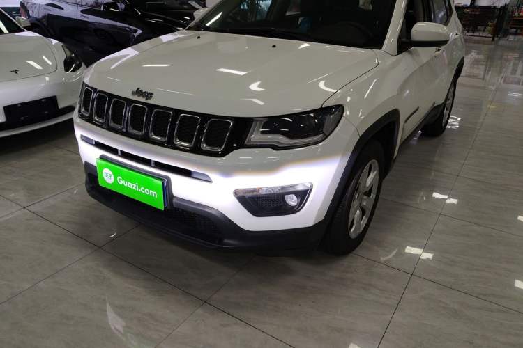 Used  Compass 2017 200T Automatic Family Edition
