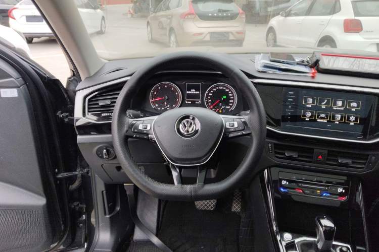 Used Volkswagen Tayron 2020 330TSI Two-Wheel Drive Luxury Smart Connectivity Version