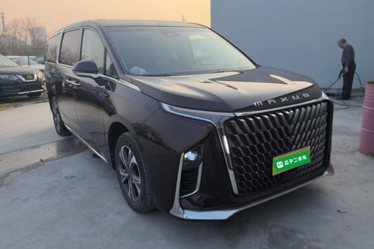 Used SAIC MAXUS G90 2022 2.0T Galaxy Seven-Seater Version
