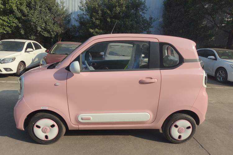 Used Bestune Pony 2025 222km Range Elegant Horse
