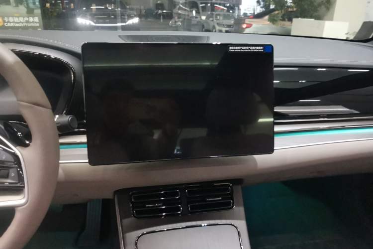 Used BYD Han 2025 EV with 701 km of Laser Radar-Enabled Intelligent Driving
