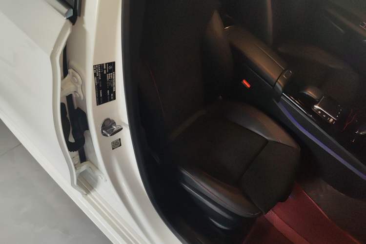 Used Mercedes-Benz A-Class 2022 Revised Version A 200 L Sport Sedan Fashionable Style
