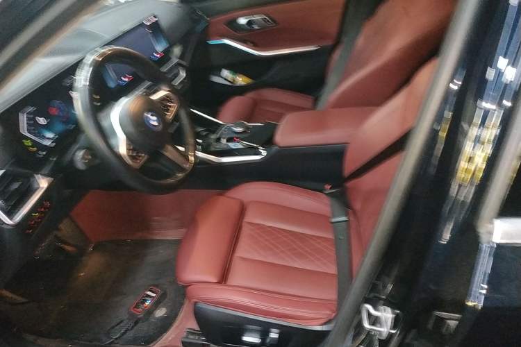 Used BMW i3 2022 eDrive 35 L
