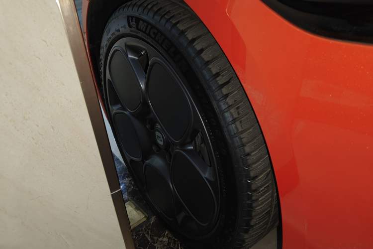 Used  SU7 2024 Rear-Drive Ultra-Long Range Advanced Pro-Level Intelligent Driving Version