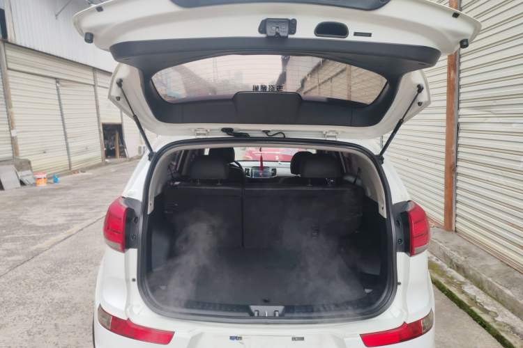 Used Kia Sportage R 2015 2.0L Automatic Two-Wheel Drive DLX Model
