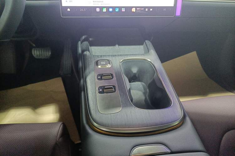 Used  SU7 2024 Rear-Drive Long-Range Intelligent Driving Version
