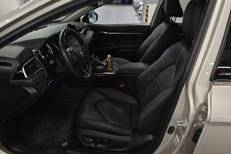 Used Toyota Camry 2021 2.0G Luxury Edition