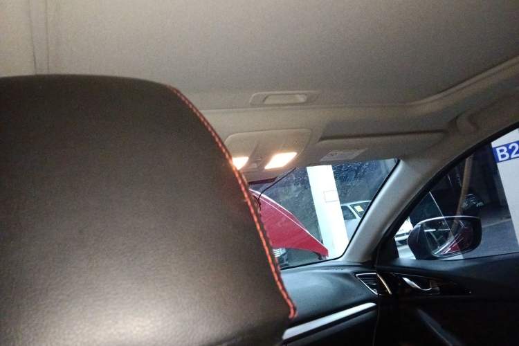 Used Mazda Mazda 3 Axela 2016 Sedan 1.5L Automatic Luxury Model