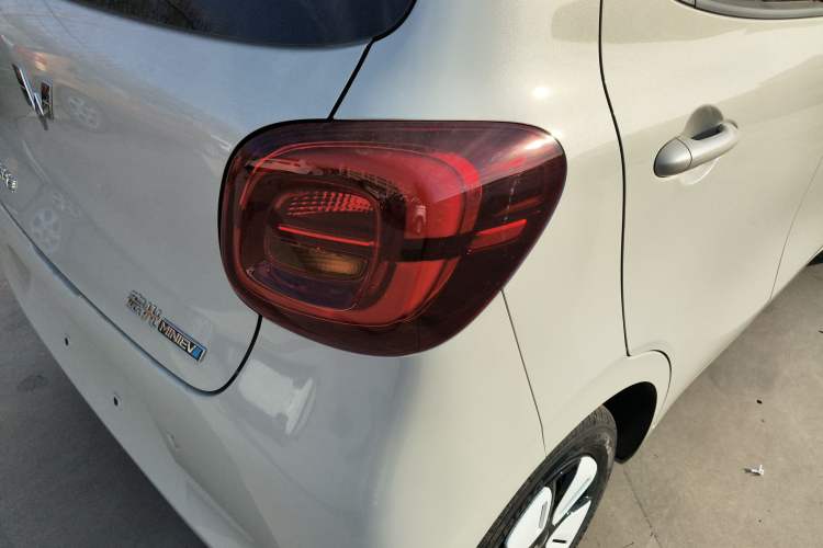 Used Wuling Hongguang MINIEV 2025 Four-Door Version Advanced Edition
