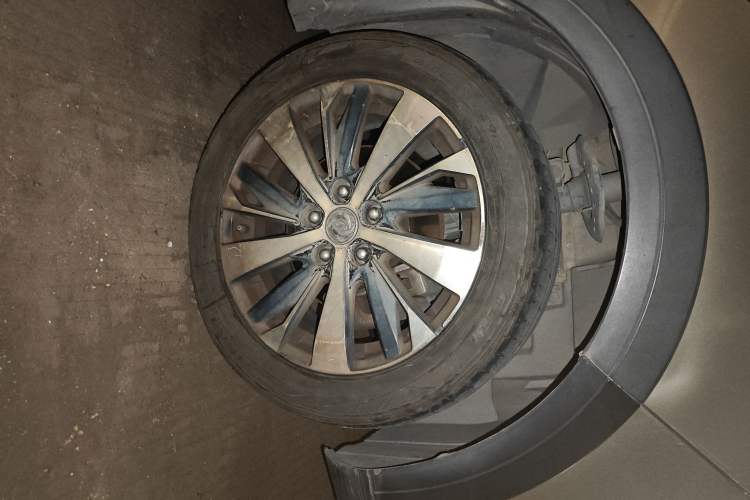 Used FORTHING Joyear X6 2017 Jingxiang Series 1.5T Manual Luxury Model
