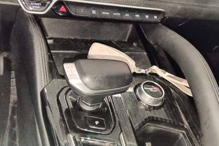 Used Geely Auto Monjaro L 2024 2.0TD High-Power Automatic Two-Wheel Drive Skyline Edition