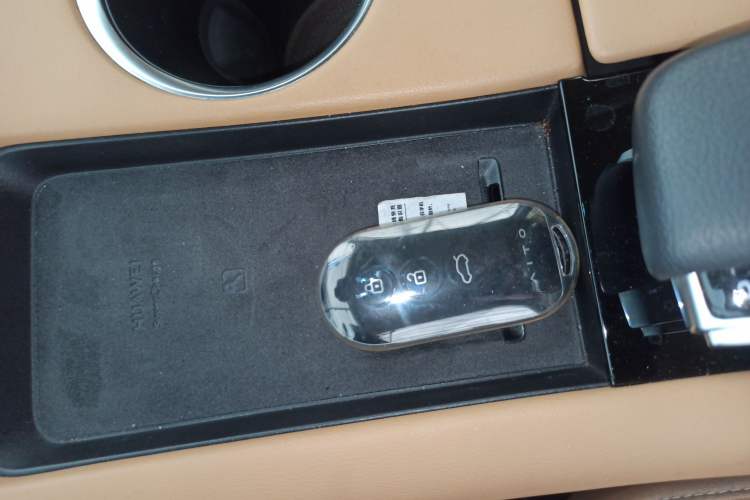 Used Hima AITO M5 2022 Extended-Range Four-Wheel Drive Performance Version
