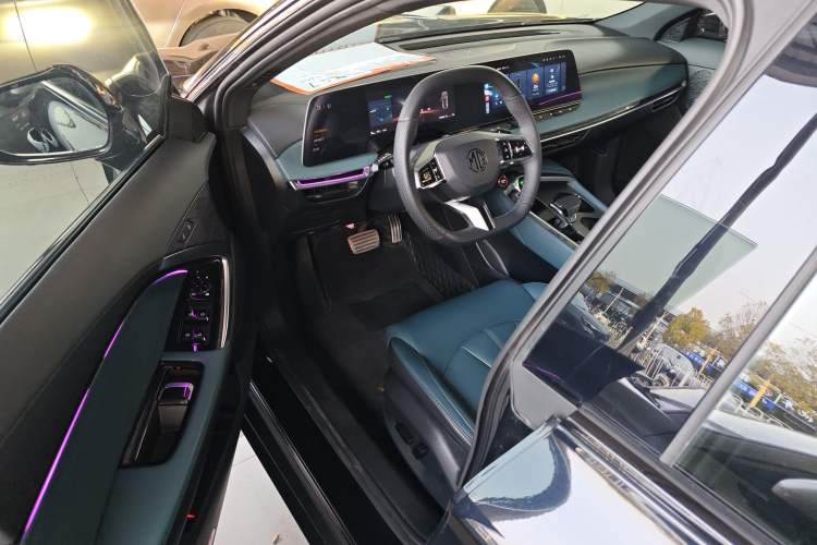 Used MG 7 2023 1.5T DCT Luxurious Supreme Edition
